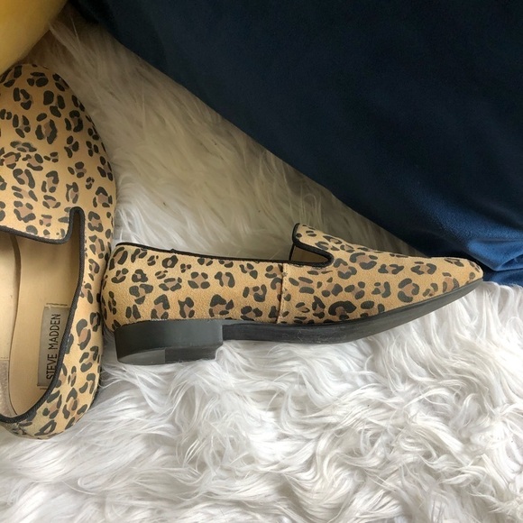 Steve Madden Leopard Print Flats - Picture 5 of 6